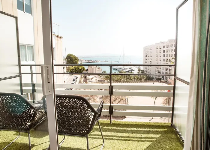 Hotel Feliz